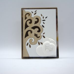 Sacra famiglia con pannello in legno